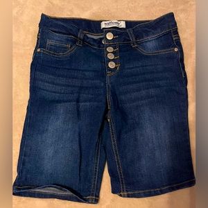 NWOT size 12 girls denim shorts WallFlower